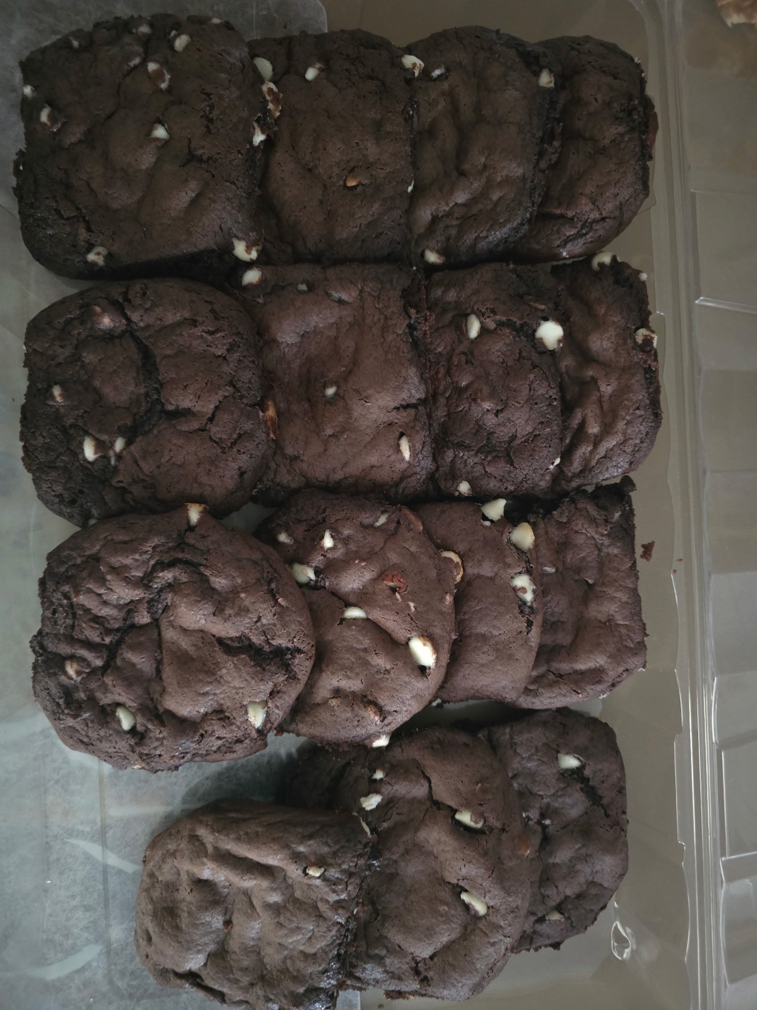 Chocolate Cookie with White Chocolate chip